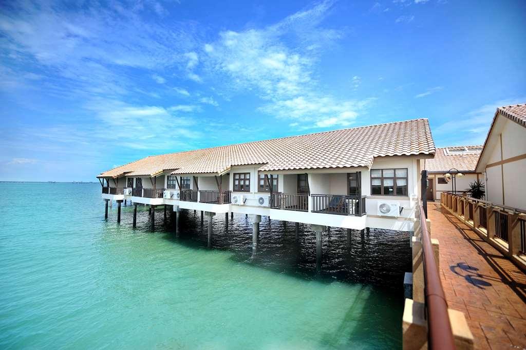 Hotel Lexis Port Dickson Extérieur photo
