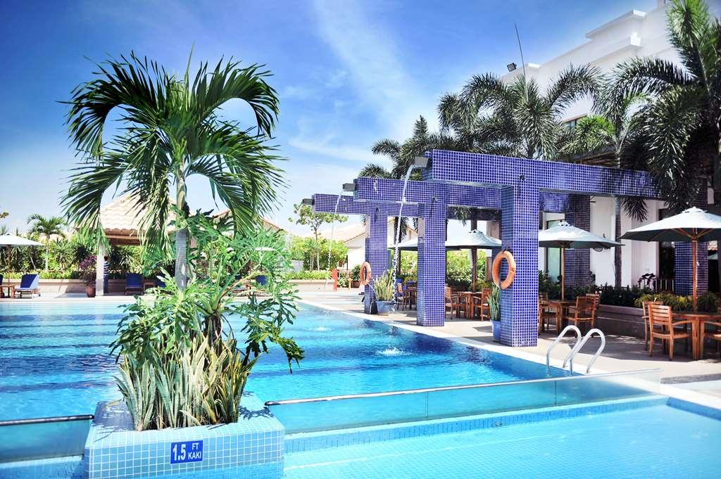 Hotel Lexis Port Dickson Extérieur photo