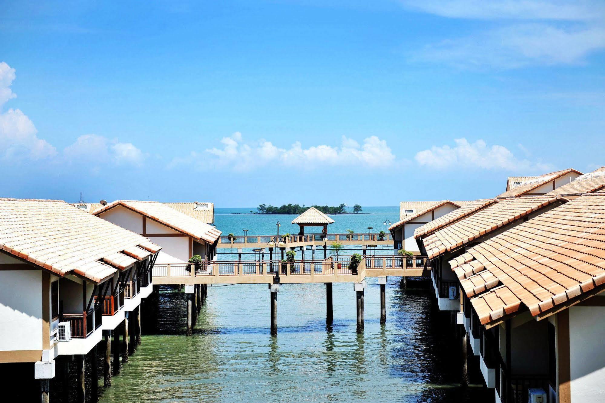 Hotel Lexis Port Dickson Extérieur photo
