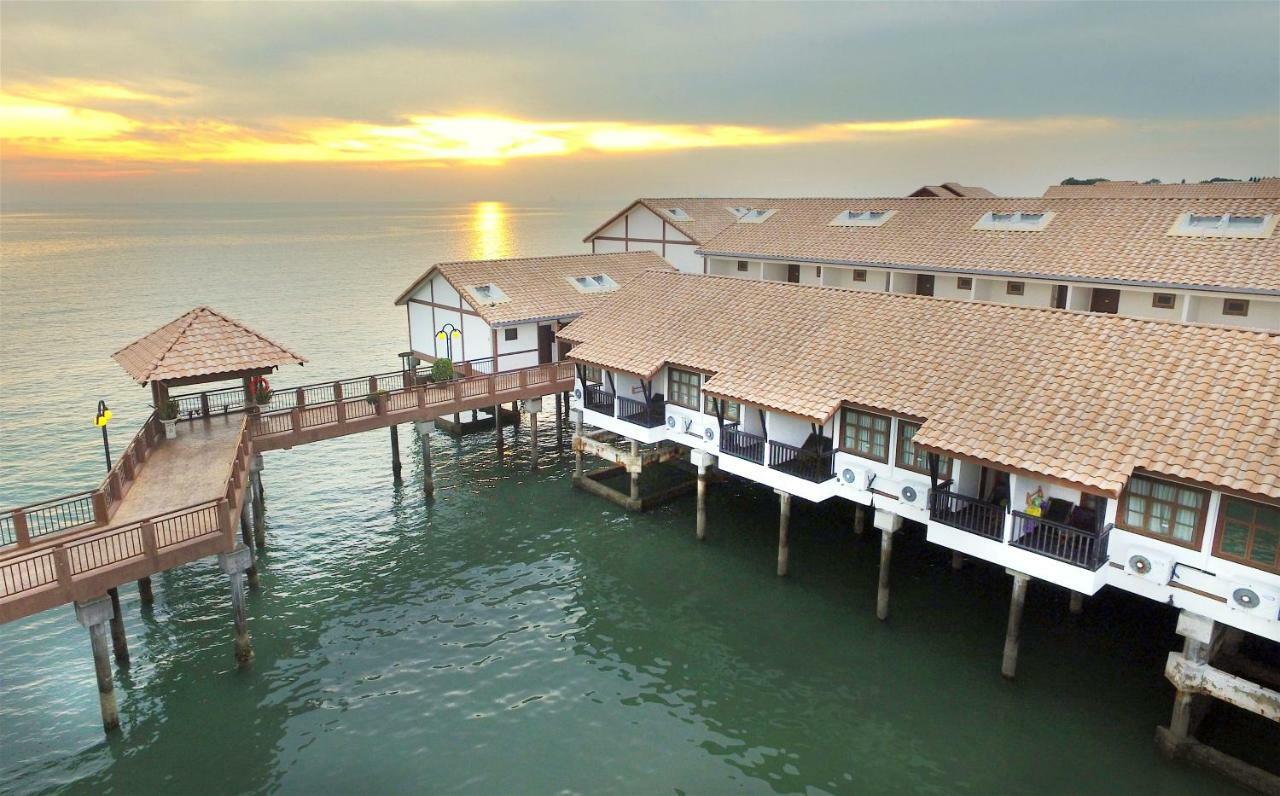 Hotel Lexis Port Dickson Extérieur photo
